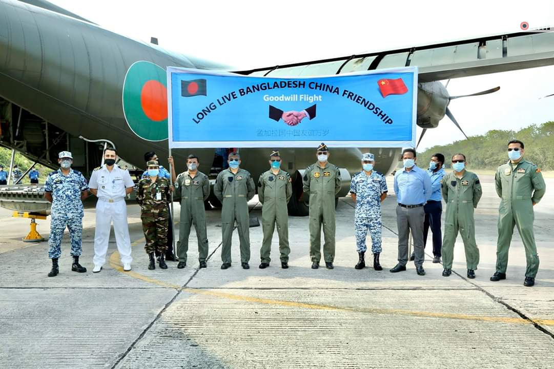 চীন থেকে চিকিৎসা সহায়ক সামগ্রী আনছে বাংলাদেশ বিমান বাহিনীর সি-১৩০জে পরিবহন বিমান