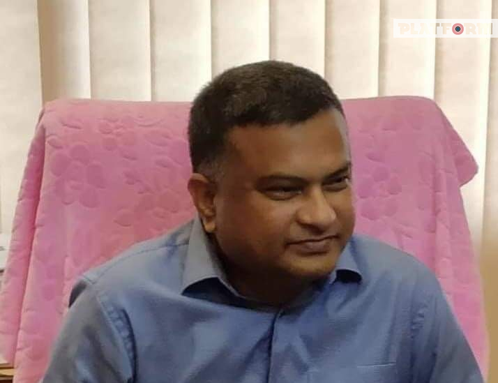 বিমান বাহিনীর হেলিকপ্টারে ঢাকায় অধ্যাপক ডা. চিত্তরঞ্জন দেবনাথ, ল্যাবএইডে ভর্তি