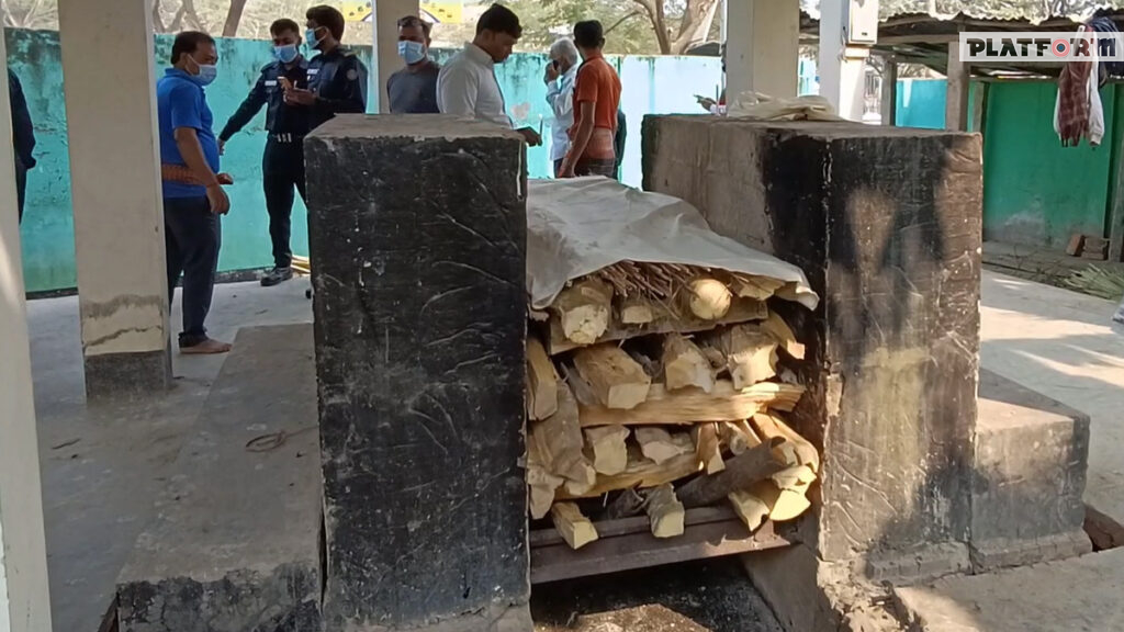 সৎকার করা হল ২৪ লাখ টাকা ব্যয়ে হিমাগারে সংরক্ষিত দুই ভারতীয় নাগরিকের মরদেহ!